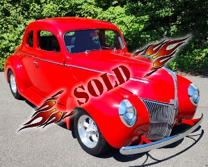 Right front 1940 Ford Standard Coupe